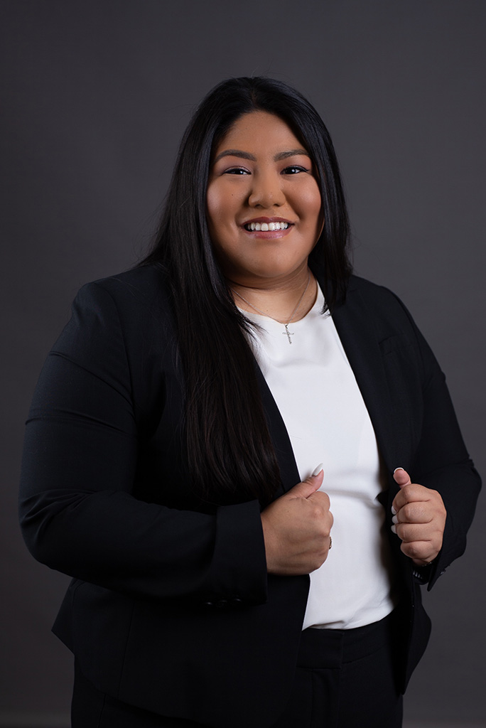 Business Attorney Alyssa Flores